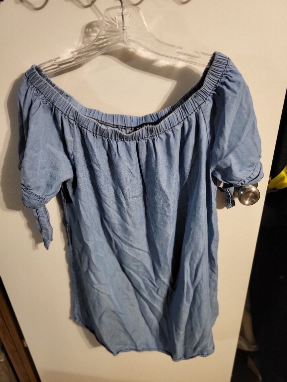 HAUTE MONDE OFF SHOULDER DENIM TOP SZ L